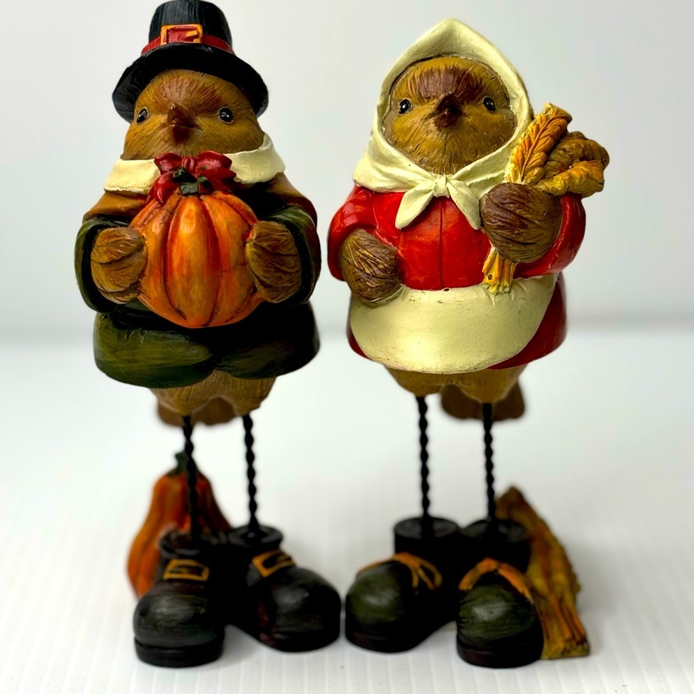 Thanksgiving Pilgrim Bird Figurines (set of 2)